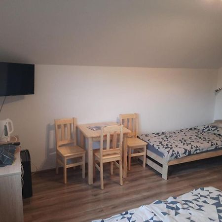 Noclegi Koziniec Bobrka ภายนอก รูปภาพ