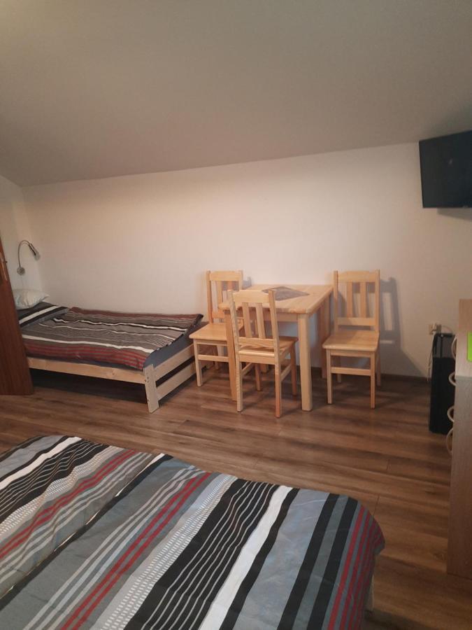 Noclegi Koziniec Bobrka ภายนอก รูปภาพ