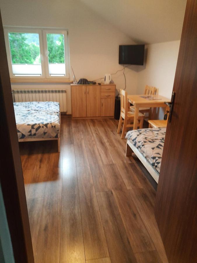 Noclegi Koziniec Bobrka ภายนอก รูปภาพ